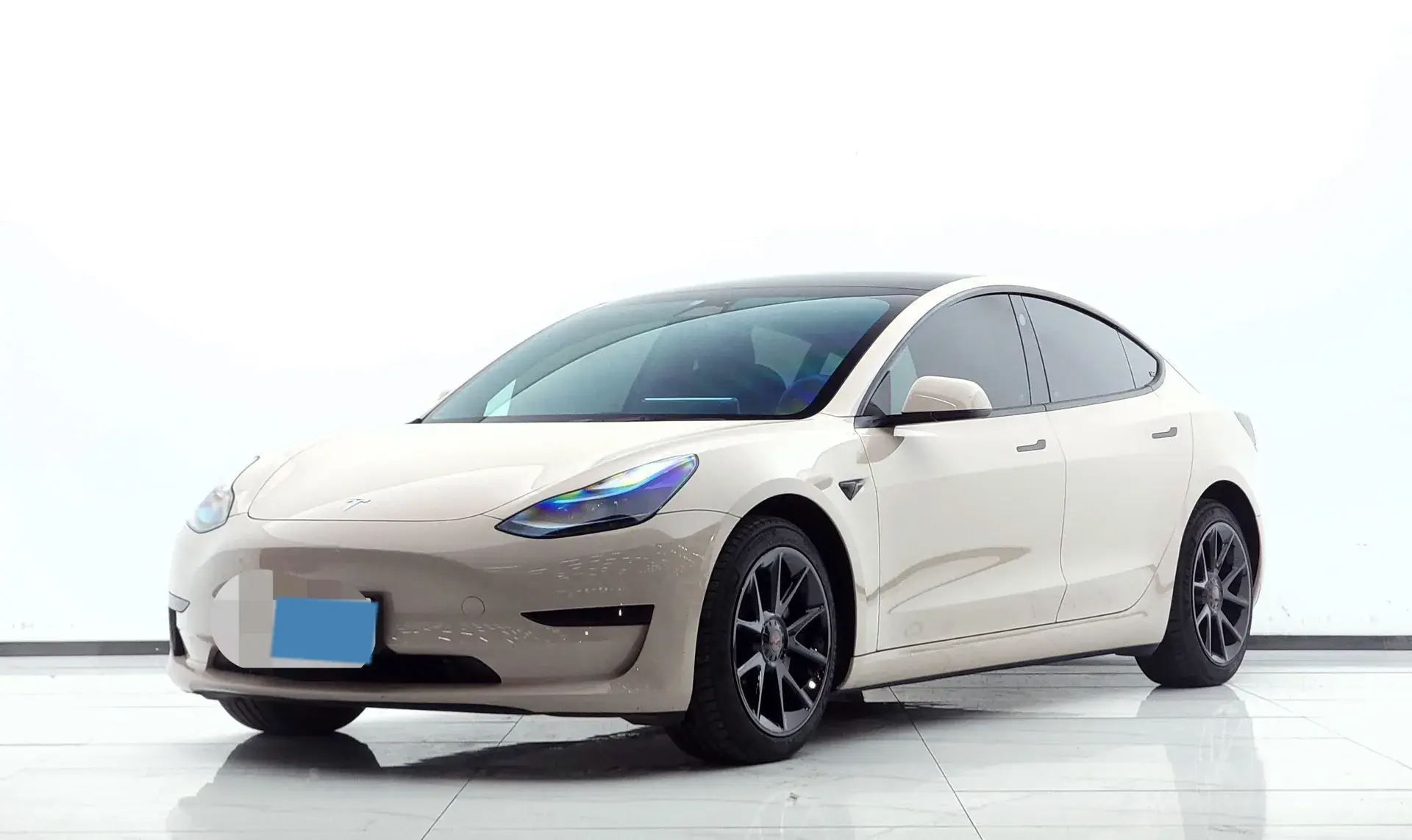 2022 TESLA MODEL view 1