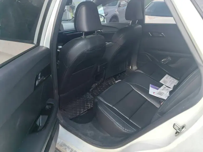 2022 MG MG4 thumbnail 3