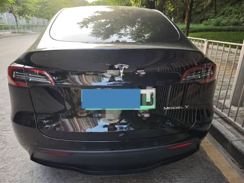 2022 TESLA MODEL thumbnail 3