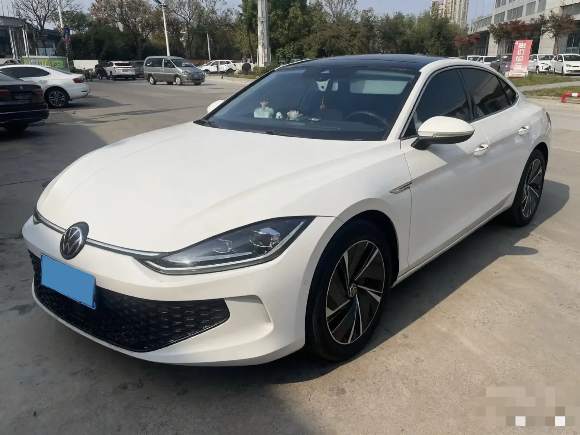 2023 VOLKSWAGEN LAMANDO view 1