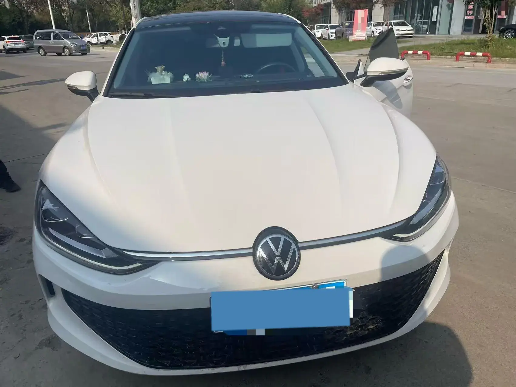 2023 VOLKSWAGEN LAMANDO thumbnail 4