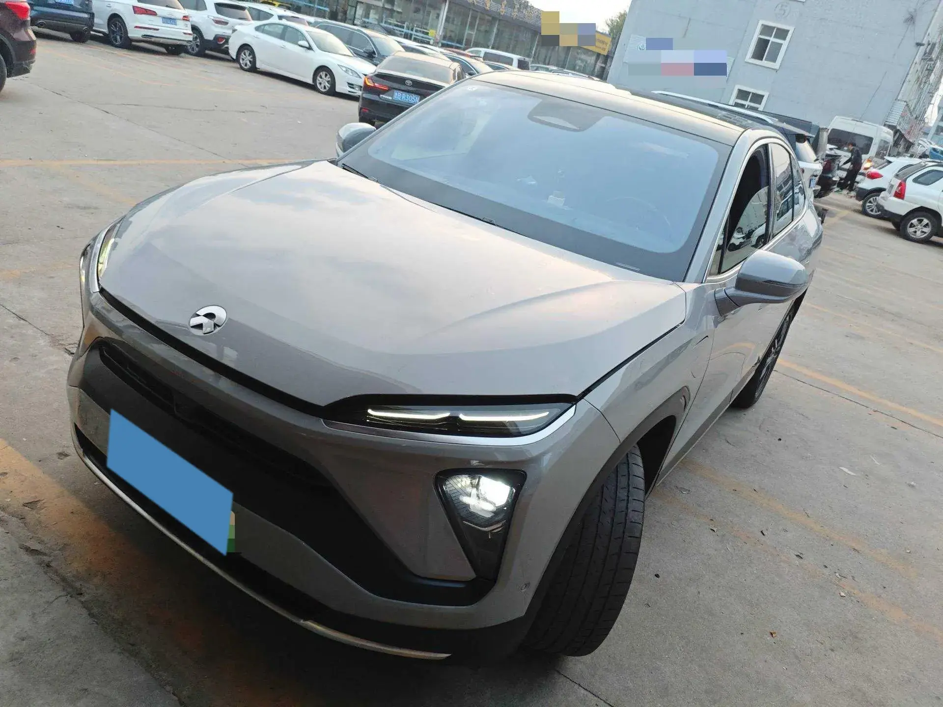 2020 NIO EC6 view 1