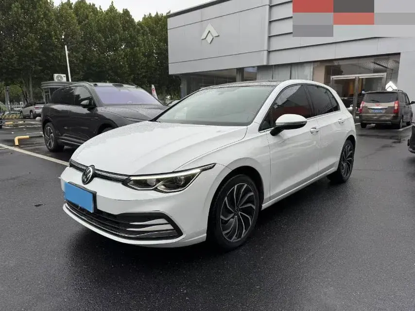 2021 VOLKSWAGEN GOLF view 1