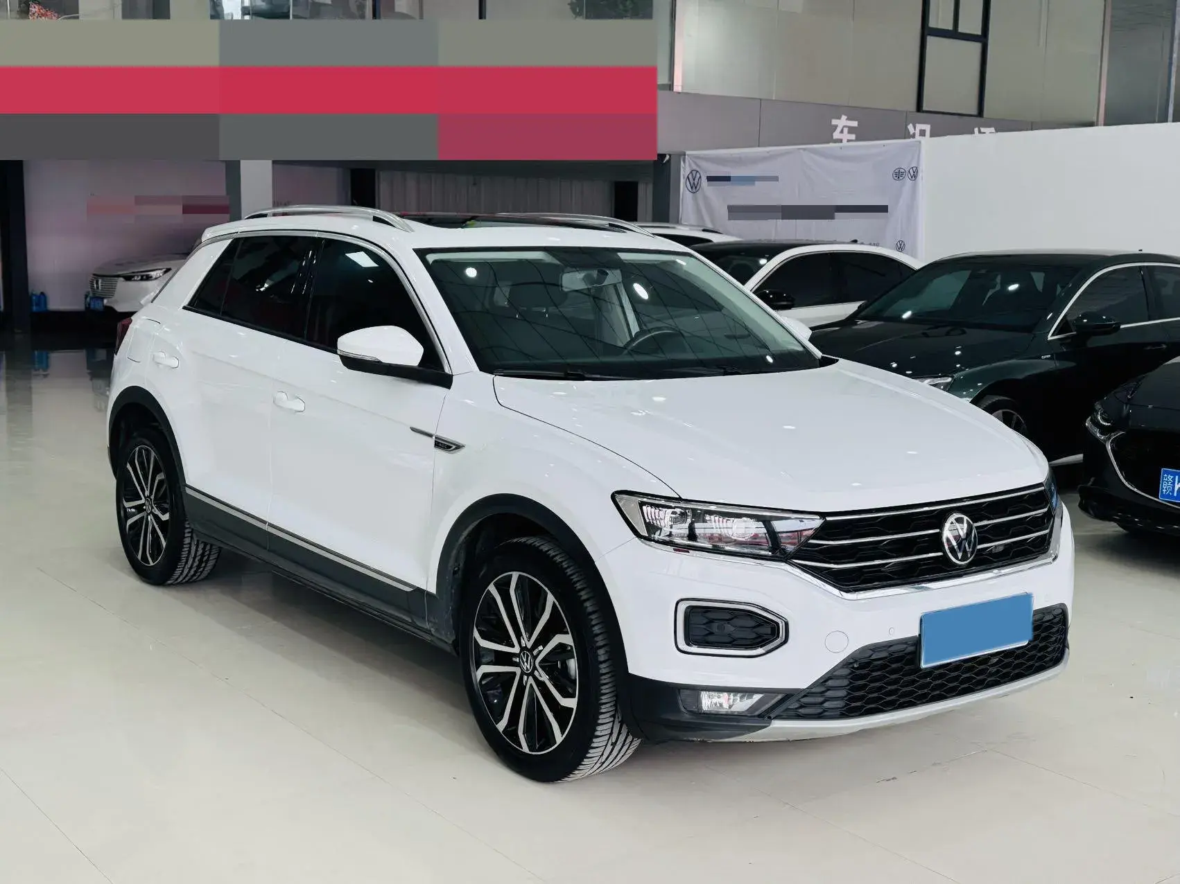 2022 VOLKSWAGEN T-ROC thumbnail 3