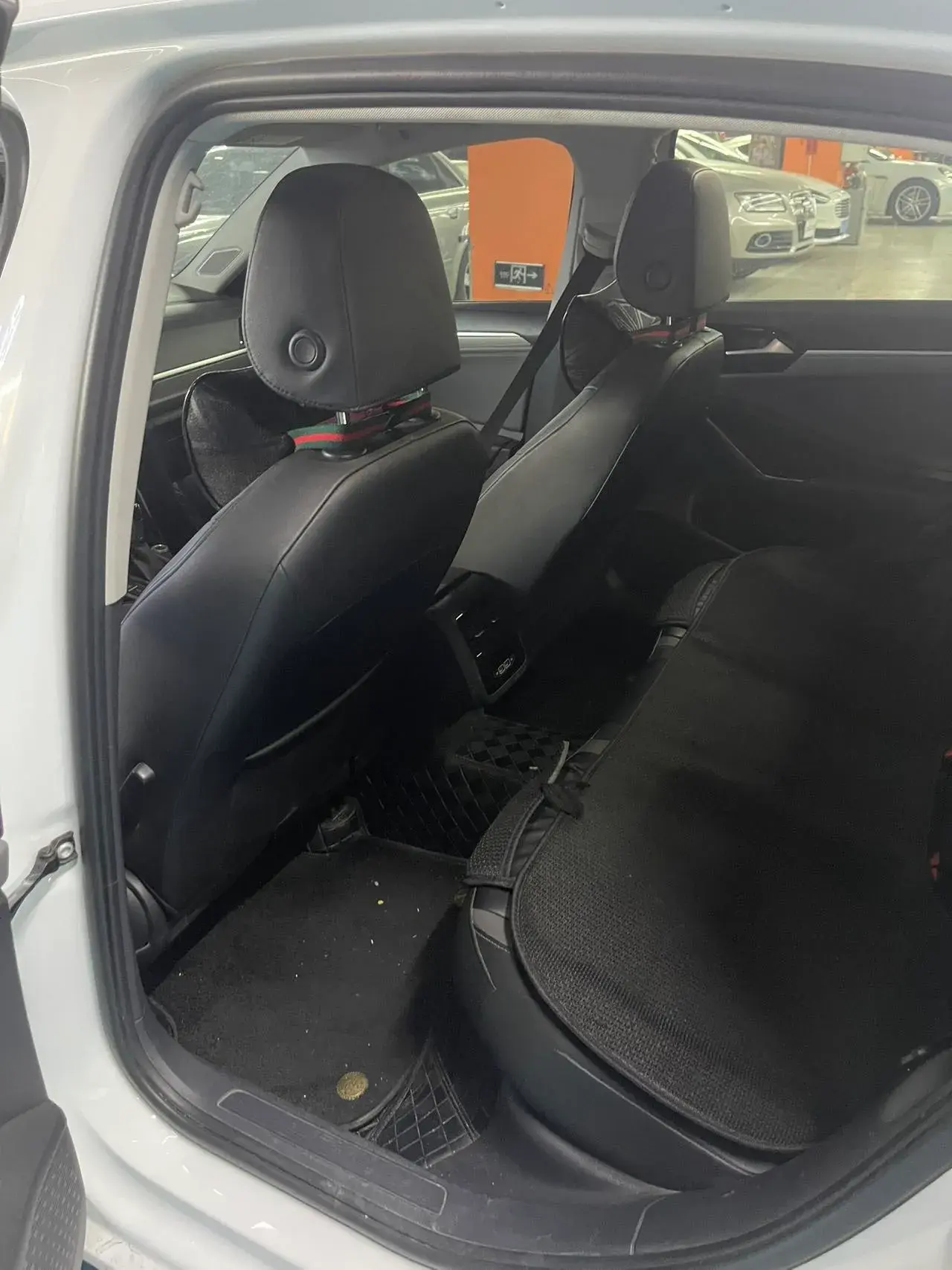 2020 VOLKSWAGEN SAGITAR thumbnail 3