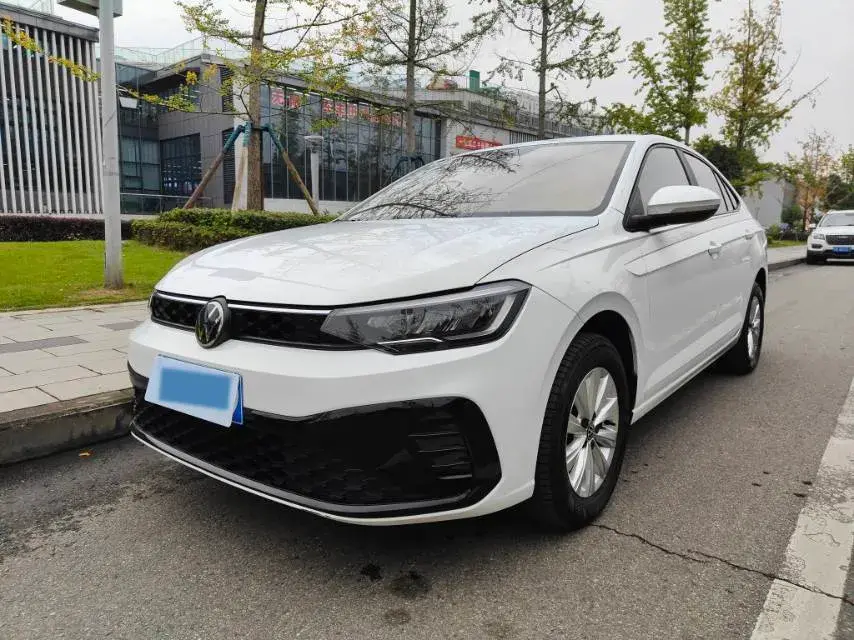 2023 VOLKSWAGEN LAVIDA view 1