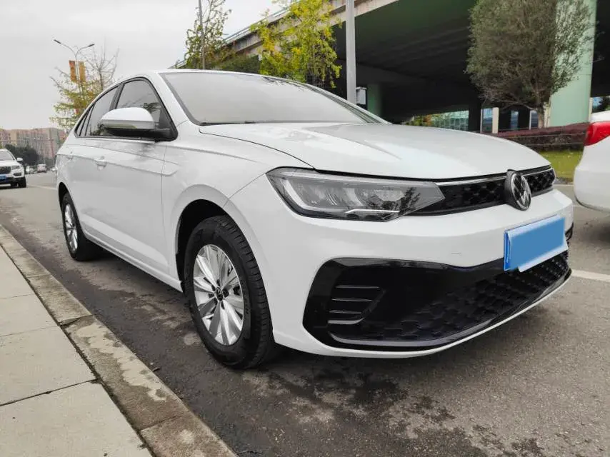 2023 VOLKSWAGEN LAVIDA thumbnail 3