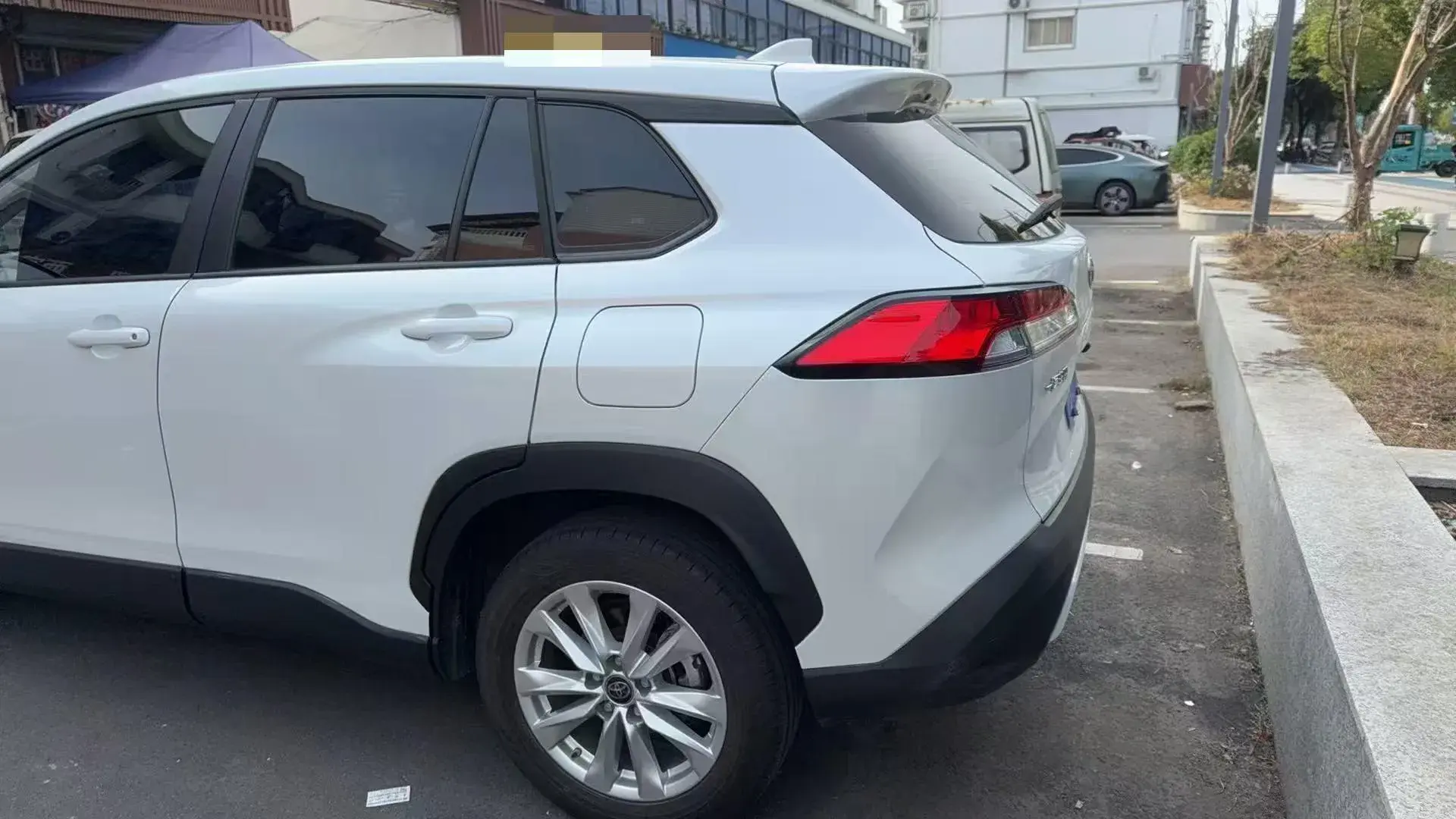 2022 TOYOTA COROLLA thumbnail 2