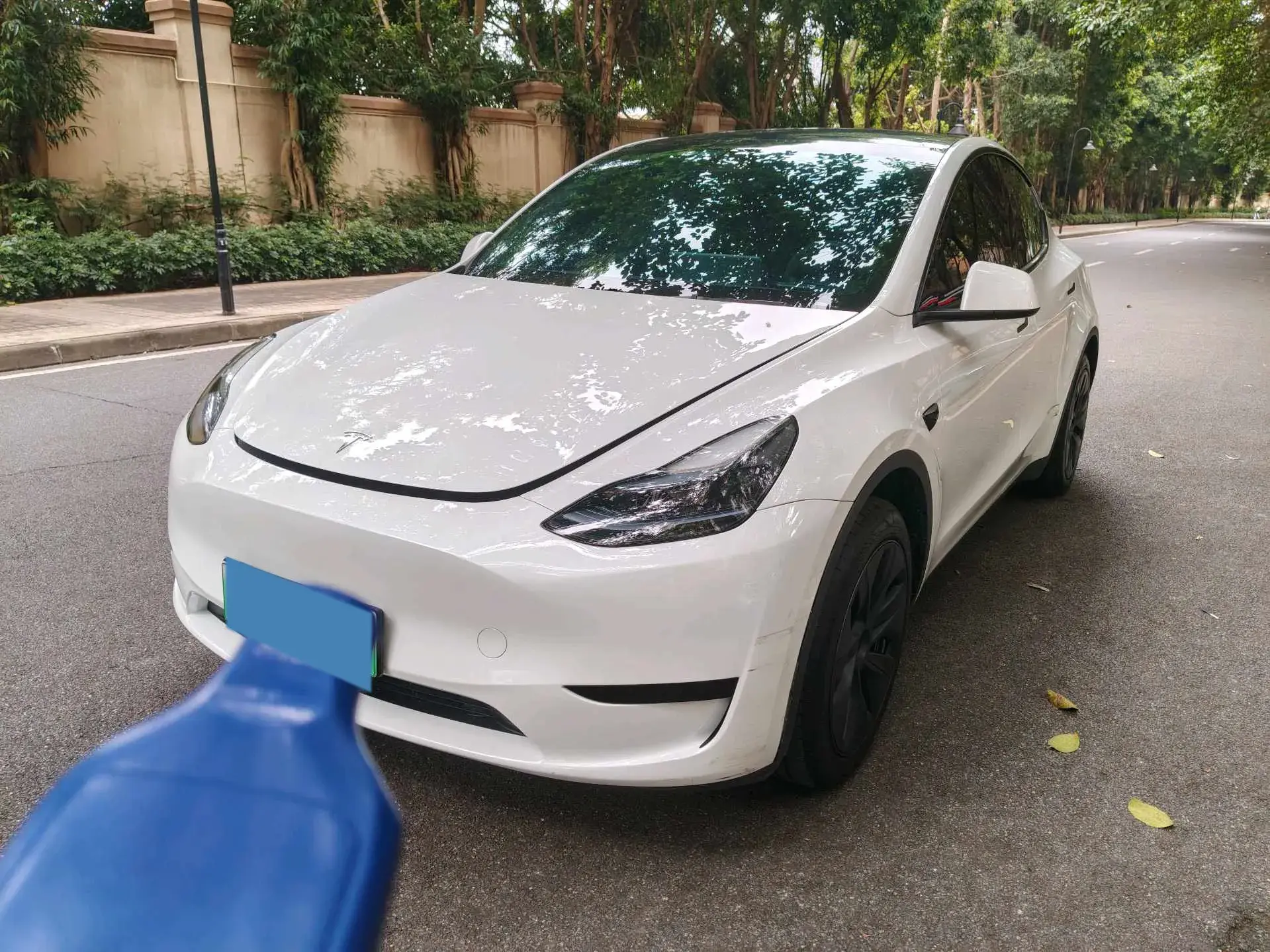 2024 TESLA MODEL view 1