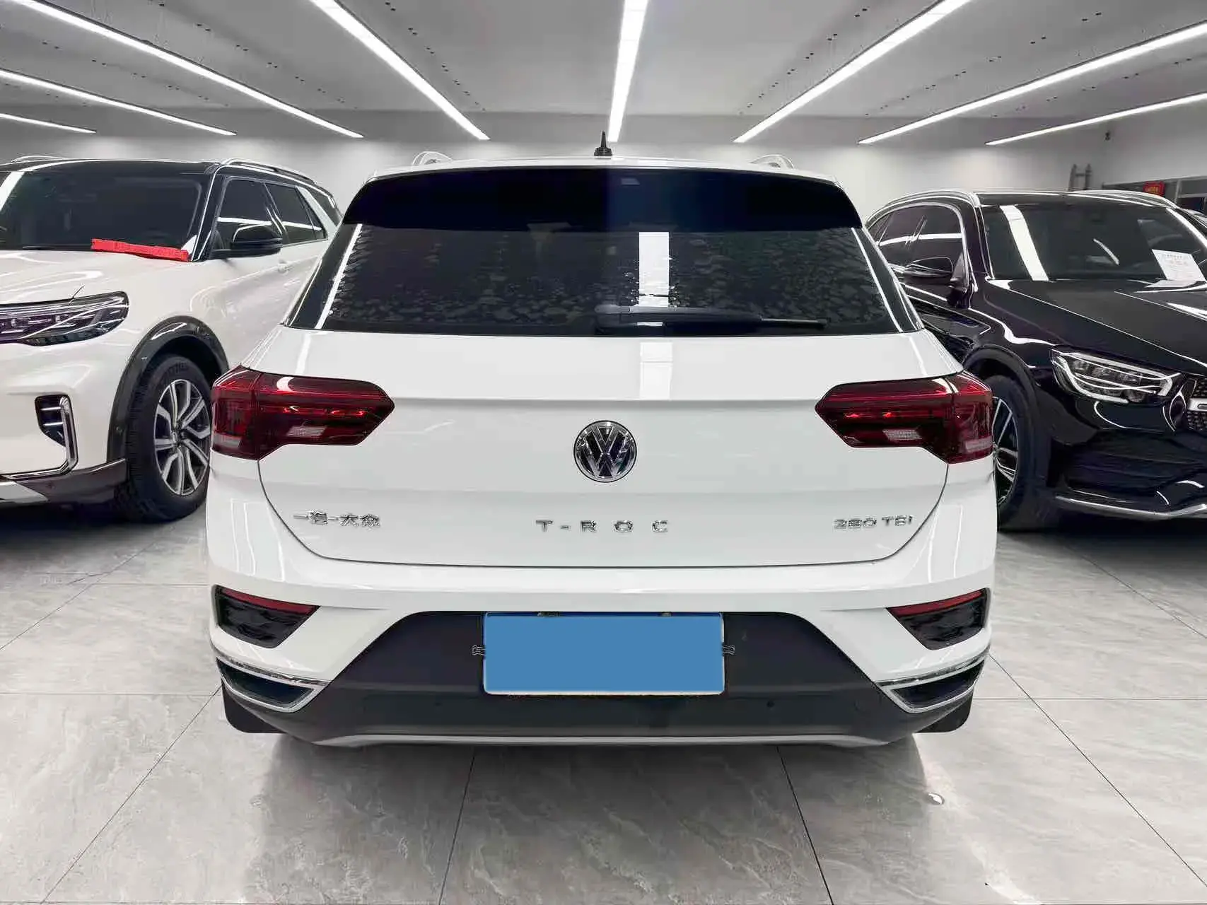 2020 VOLKSWAGEN T-ROC thumbnail 4