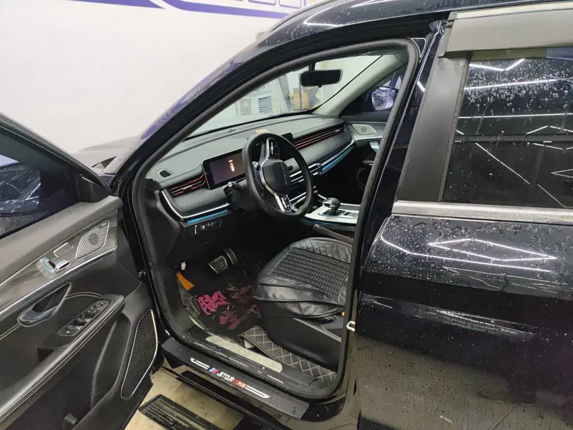 2023 JETOUR X70 thumbnail 3