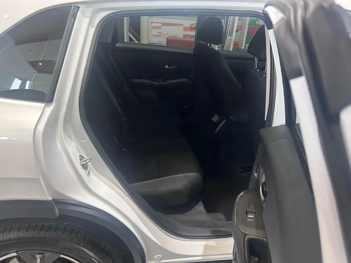 2023 Honda ZR-V 1.5T 182HP L4 CVT,autocango,china used car exporter,china ev exporter,chinese used car exporter,chinese used ev exporter