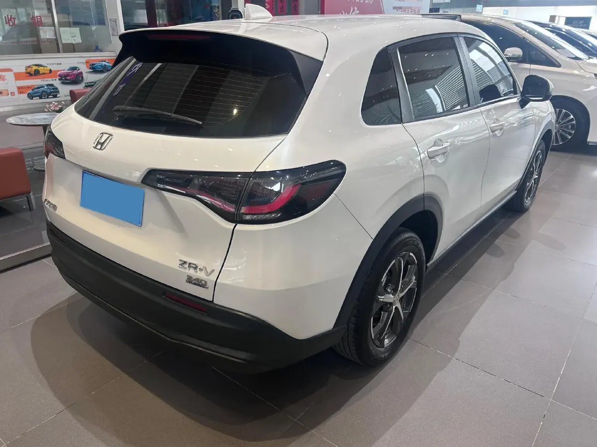 2023 Honda ZR-V 1.5T 182HP L4 CVT,autocango,china used car exporter,china ev exporter,chinese used car exporter,chinese used ev exporter