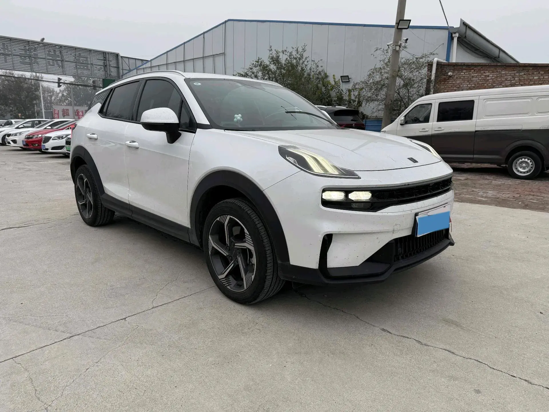 2023 LYNK&CO 06 thumbnail 3