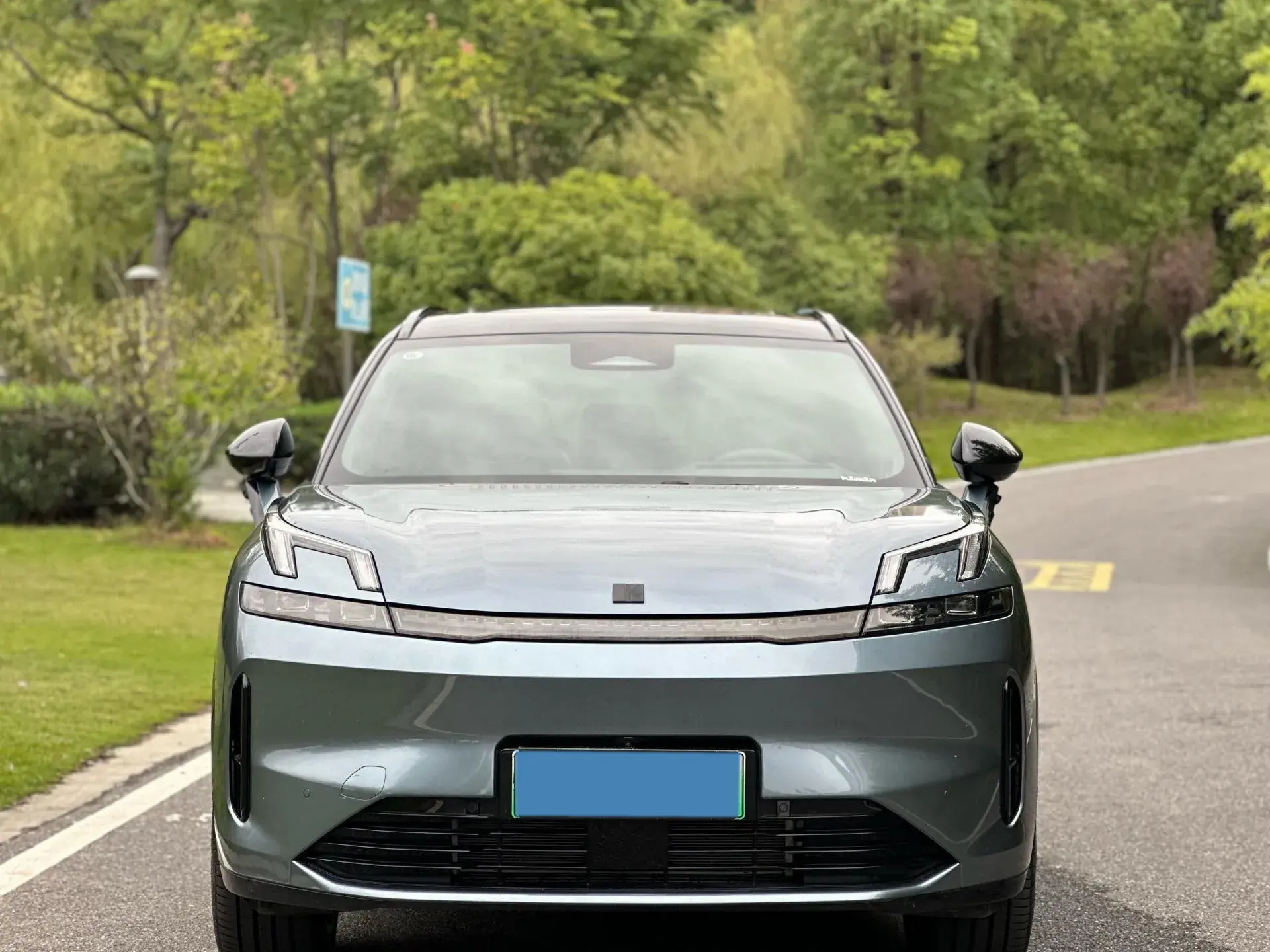 2025 LYNK&CO 08 thumbnail 2