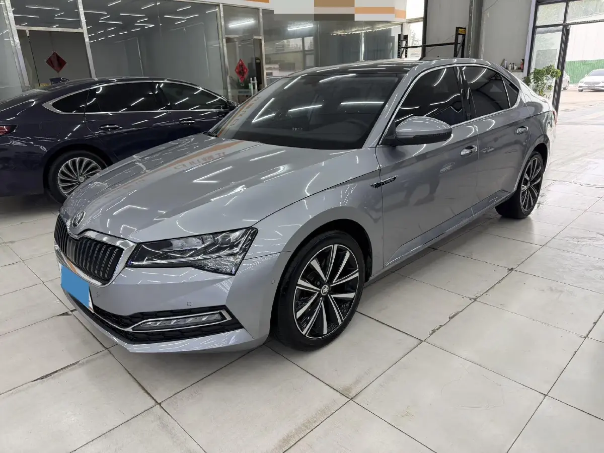 2024 Skoda Superb 2.0T 186HP L4 7DCT