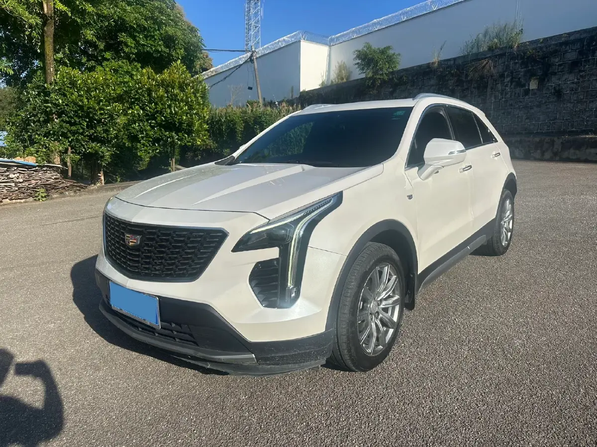 2020 Cadillac XT4 2.0T 241HP L4 9AT
