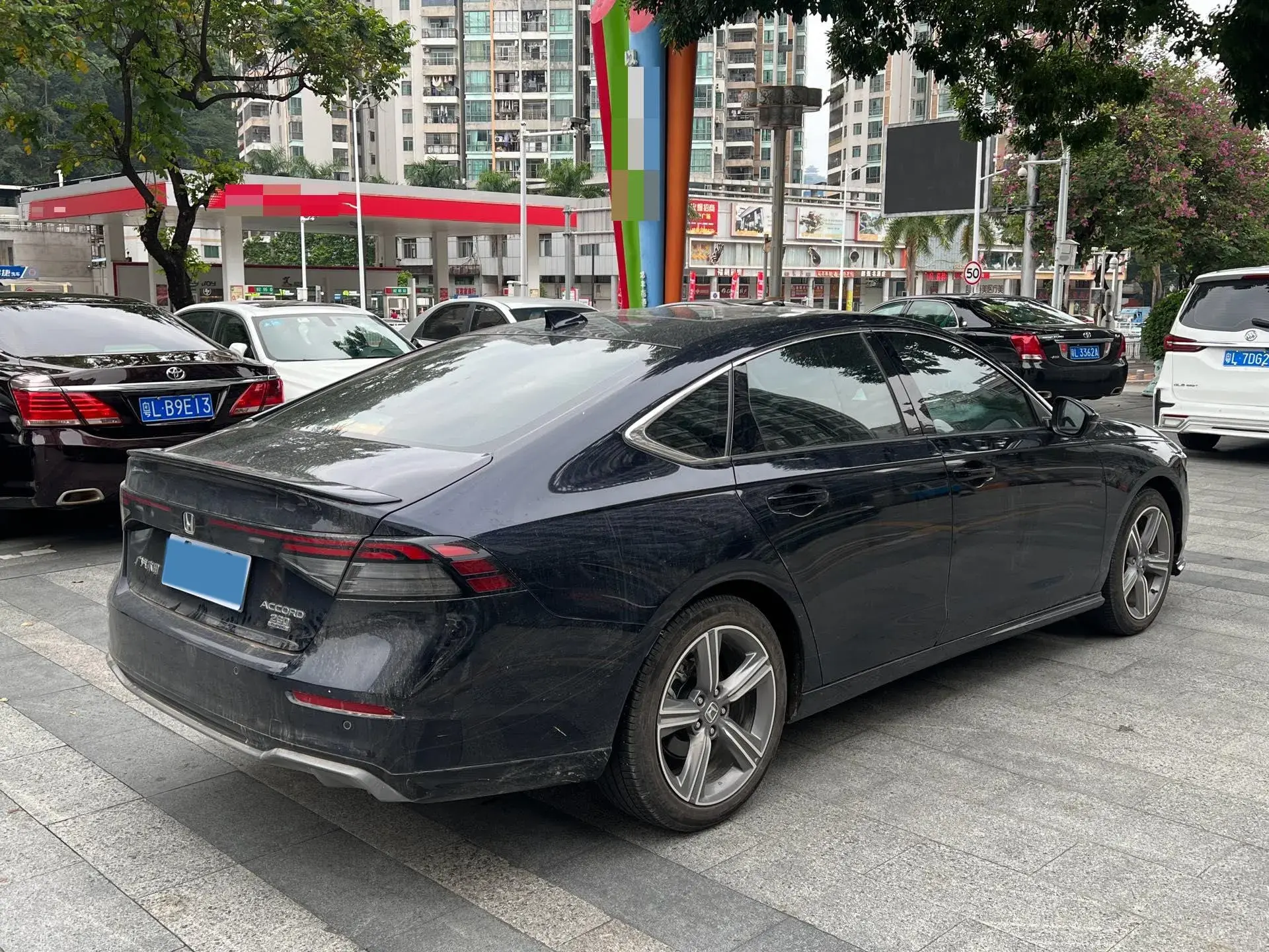 2023 HONDA ACCORD thumbnail 4