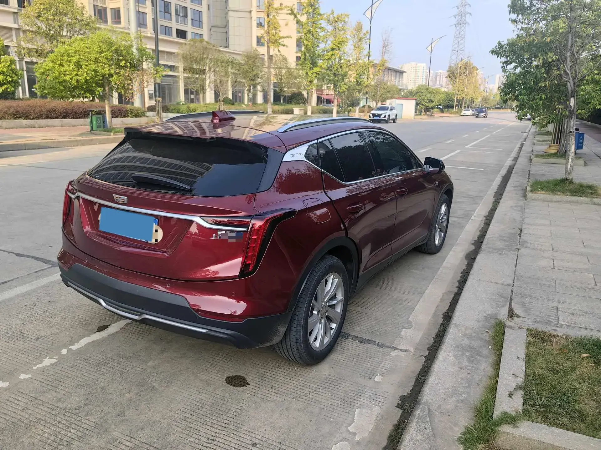 2023 CADILLAC GT4 thumbnail 2