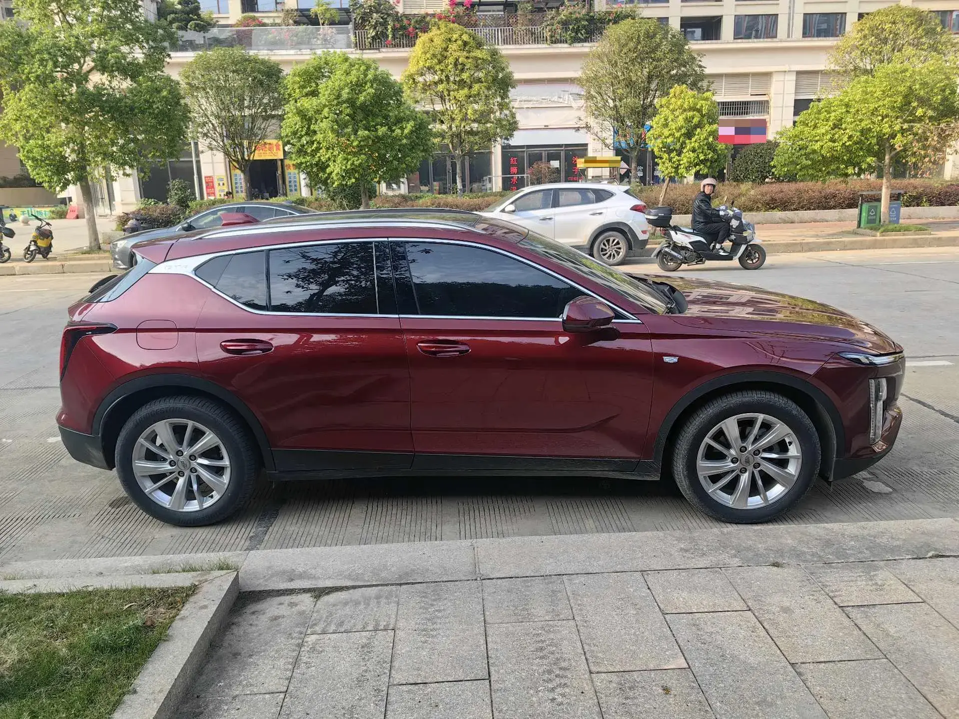 2023 CADILLAC GT4 thumbnail 3