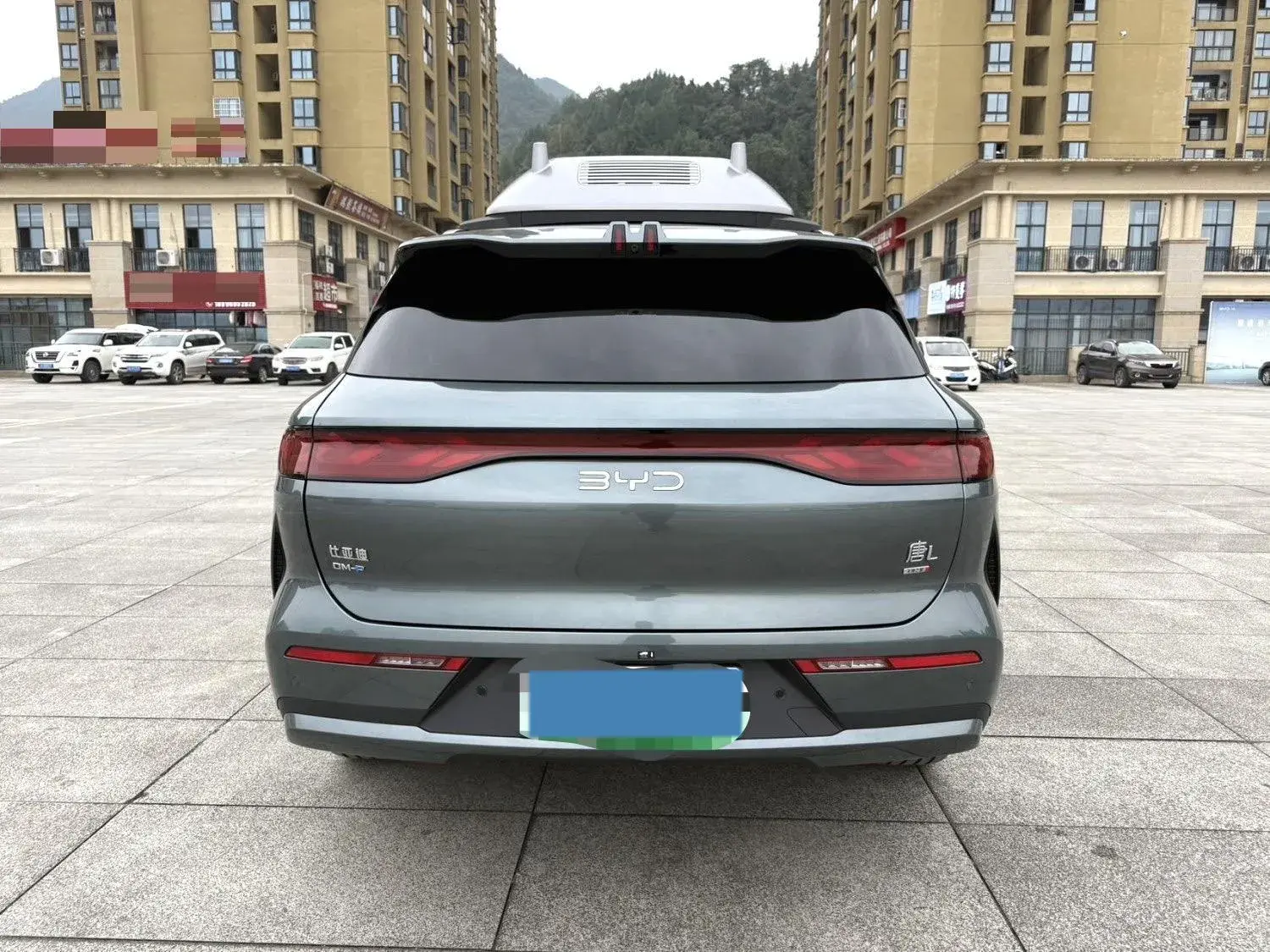 2025 BYD TANGL thumbnail 4