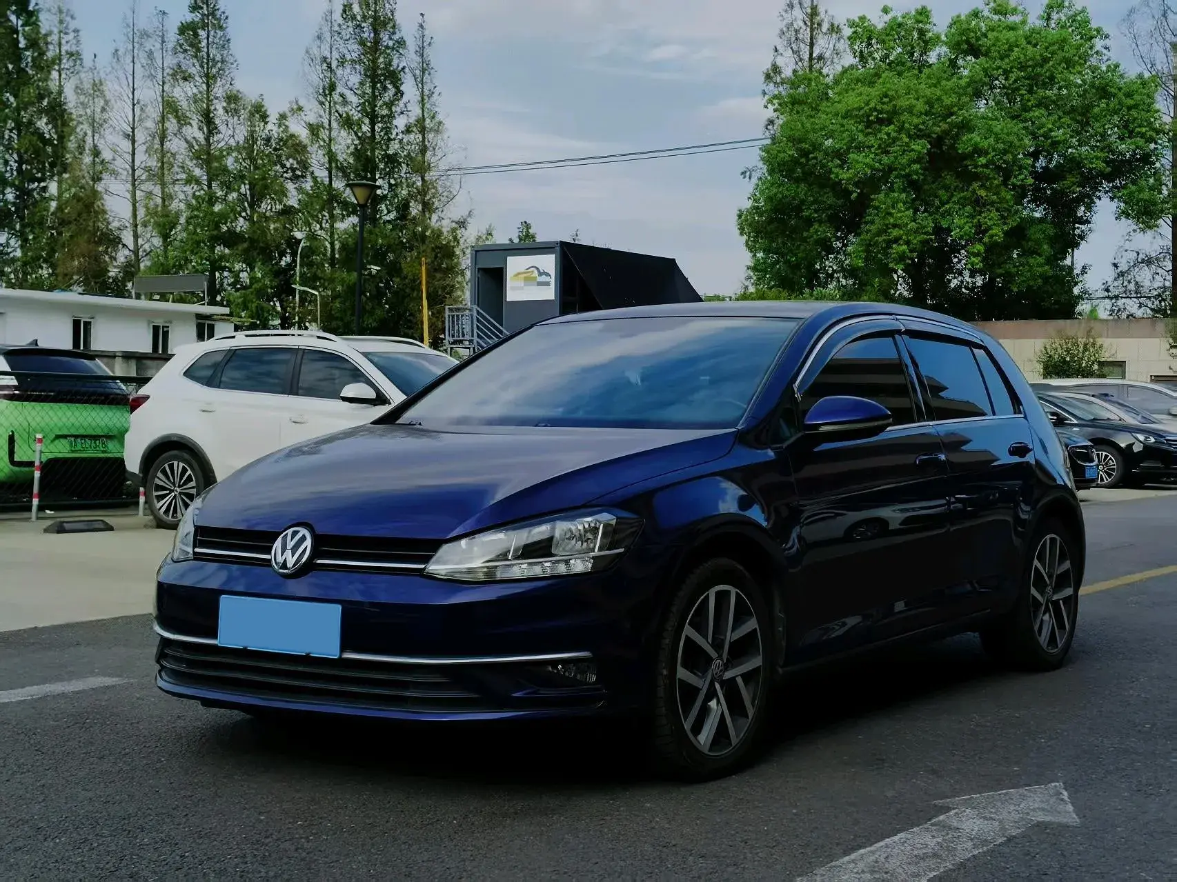 2018 VOLKSWAGEN GOLF view 1