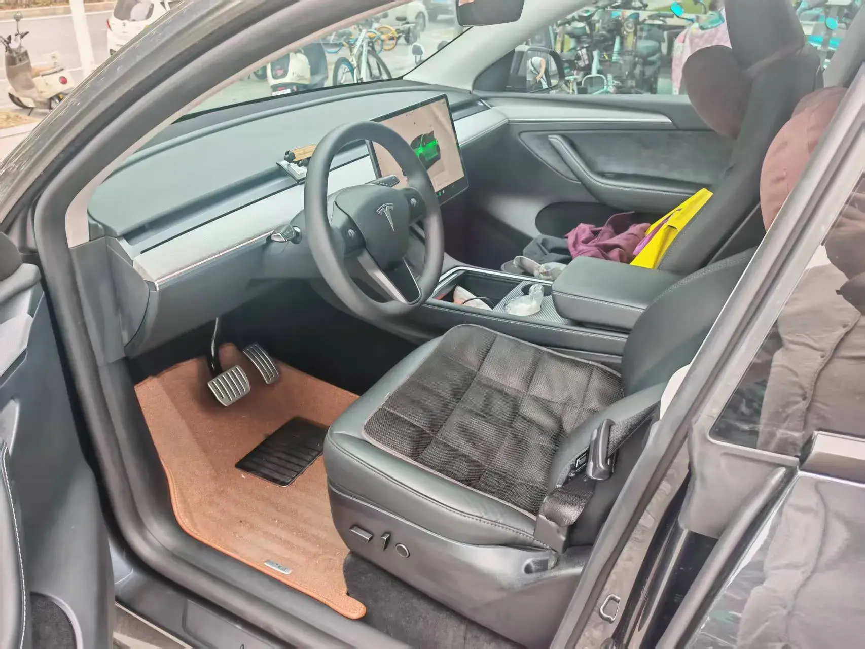 2024 TESLA MODEL thumbnail 3