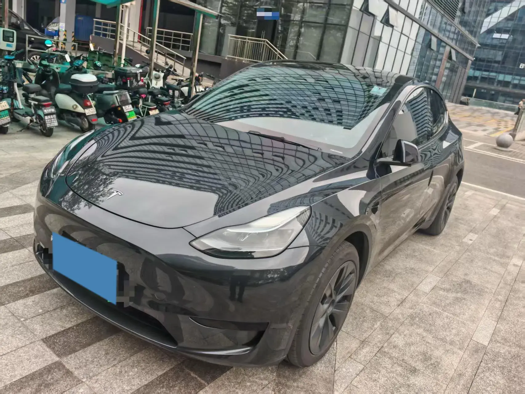 2024 TESLA MODEL view 1