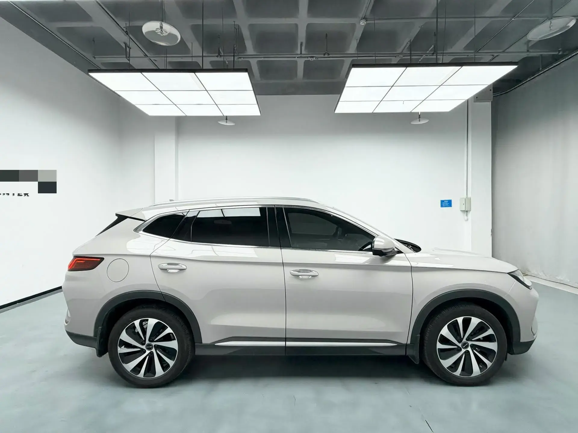 2024 BYD SONG thumbnail 4