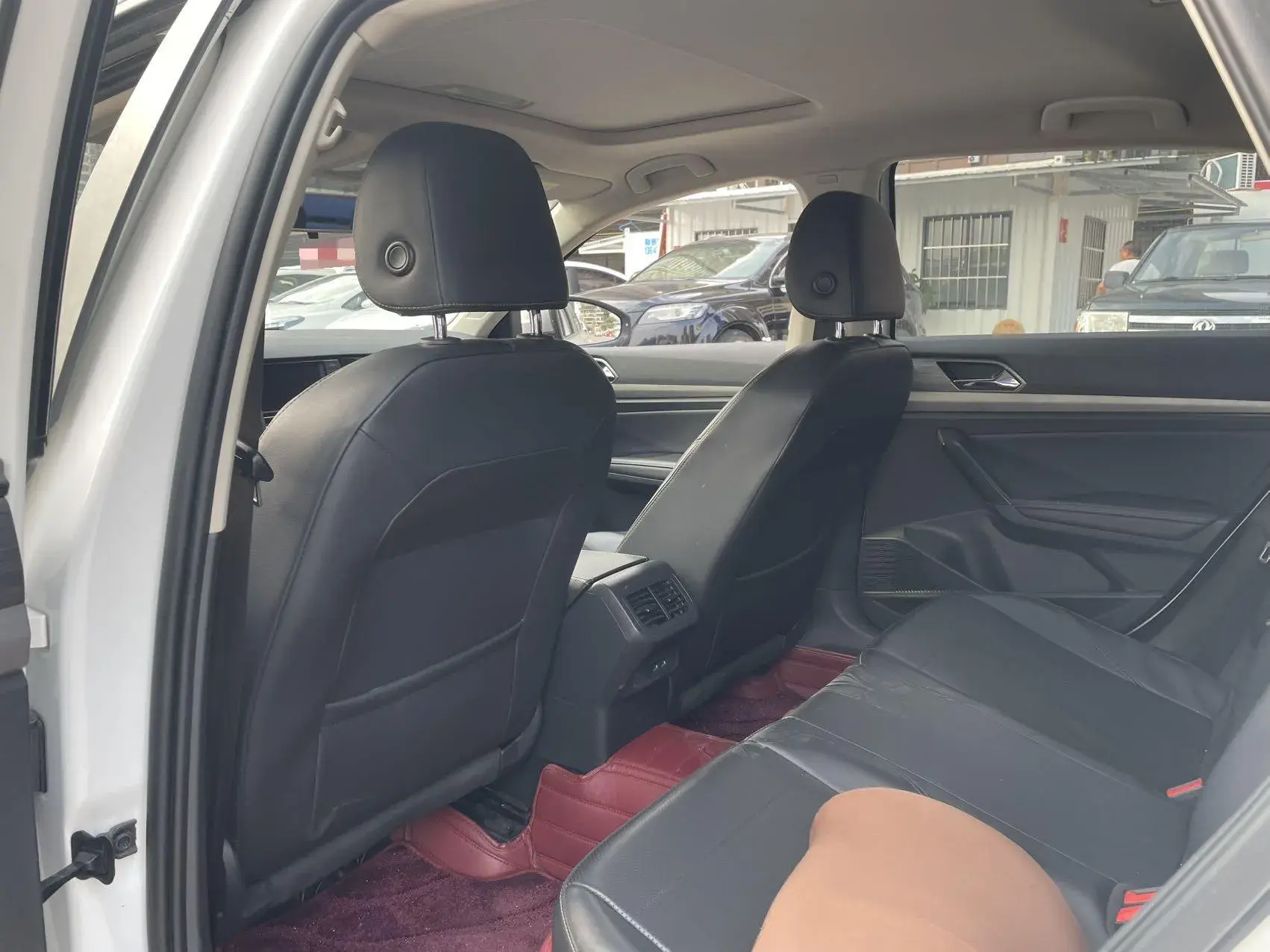 2019 VOLKSWAGEN LAVIDA thumbnail 4