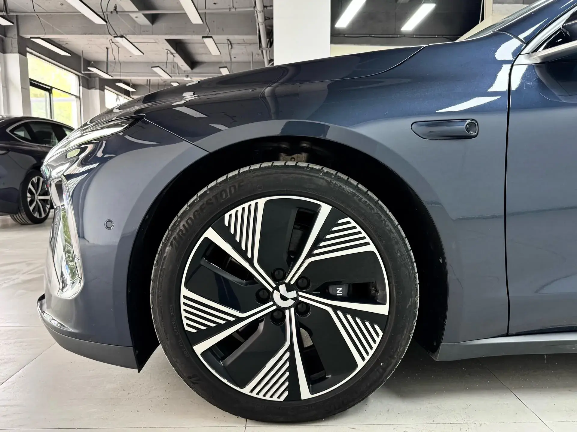 2024 NIO ET7 thumbnail 3