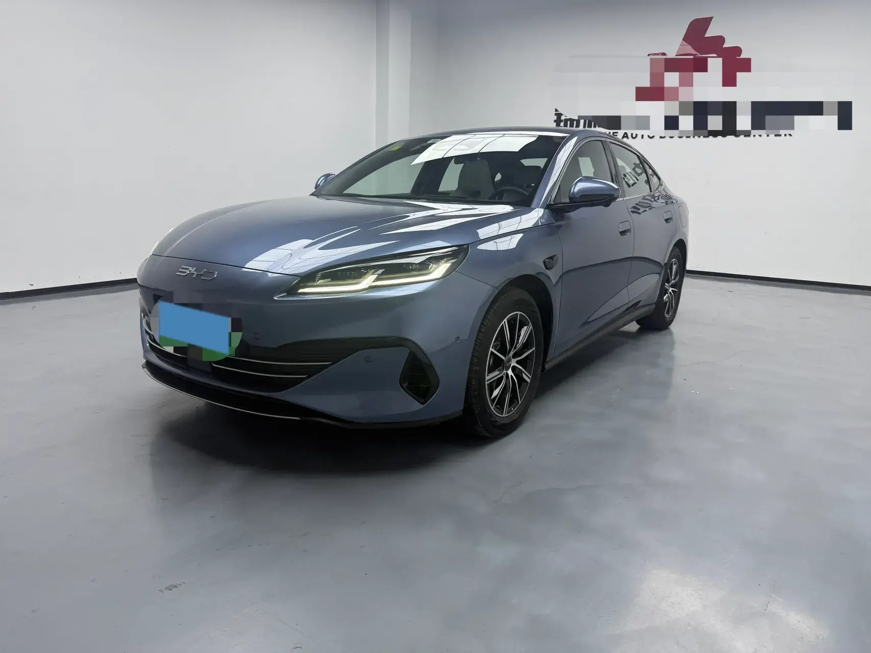 2025 BYD SEAL view 1