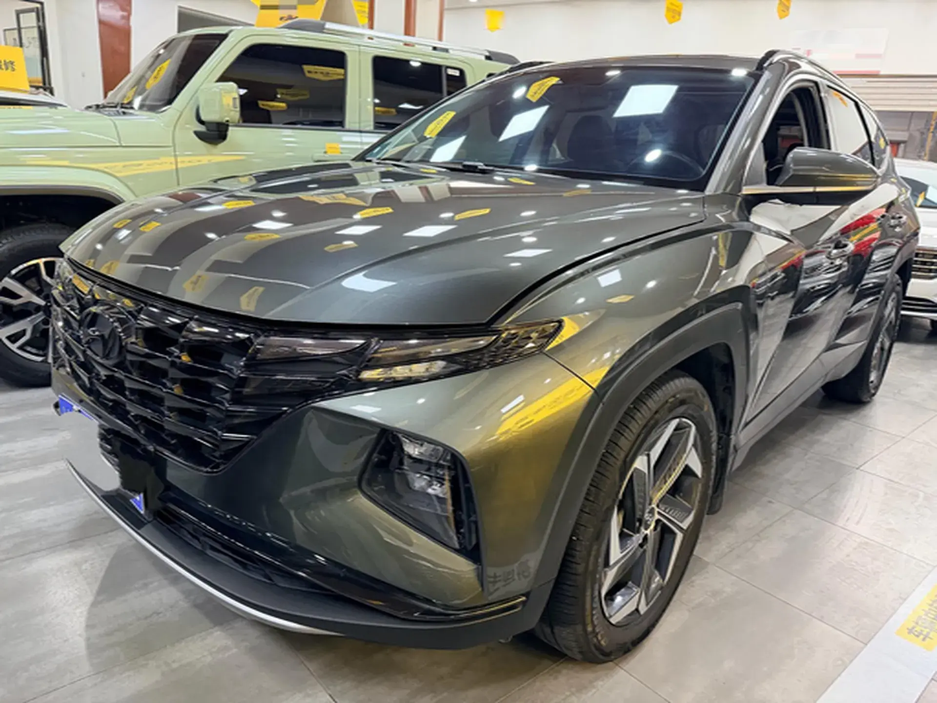 2021 HYUNDAI TUCSON view 1