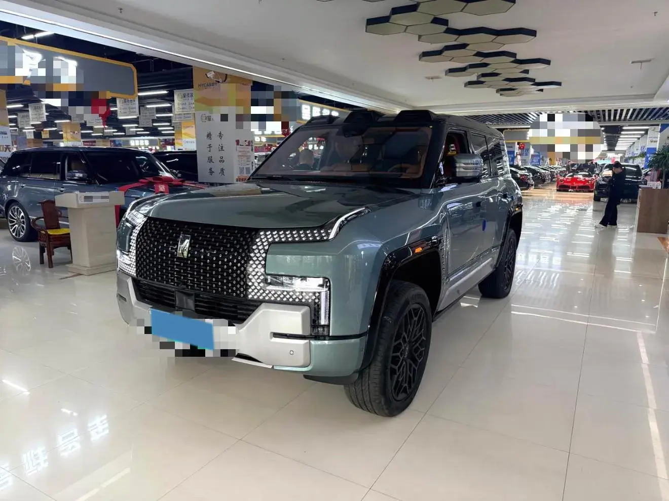 2023 YANGWANG U8 view 1