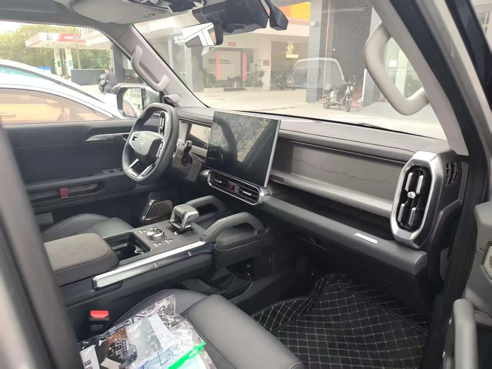 2023 JETOUR TRAVELLER thumbnail 3