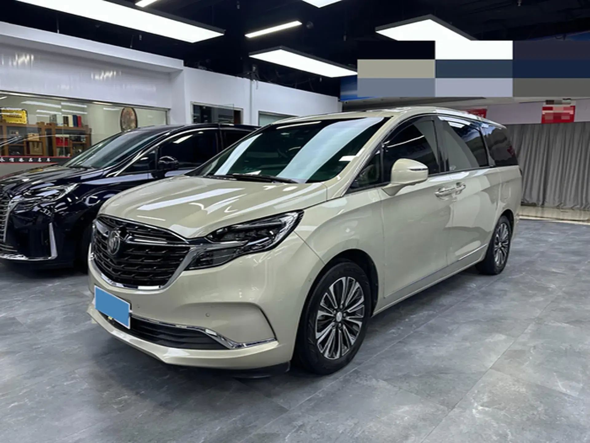 2021 BUICK GL8 view 1