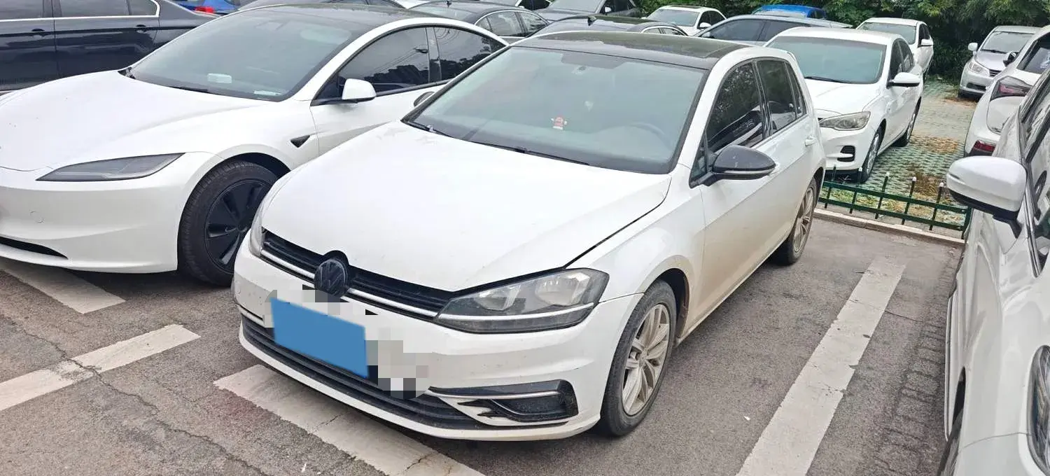 2018 VOLKSWAGEN GOLF view 1