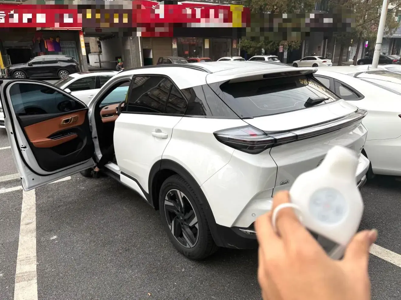 2023 NETA X thumbnail 4