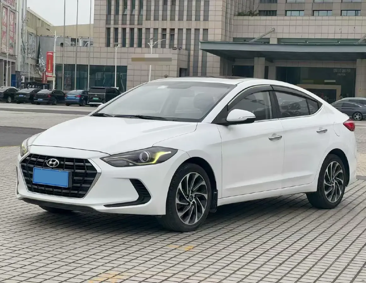 2020 Hyundai Elantra 1.5L 115HP L4 CVT