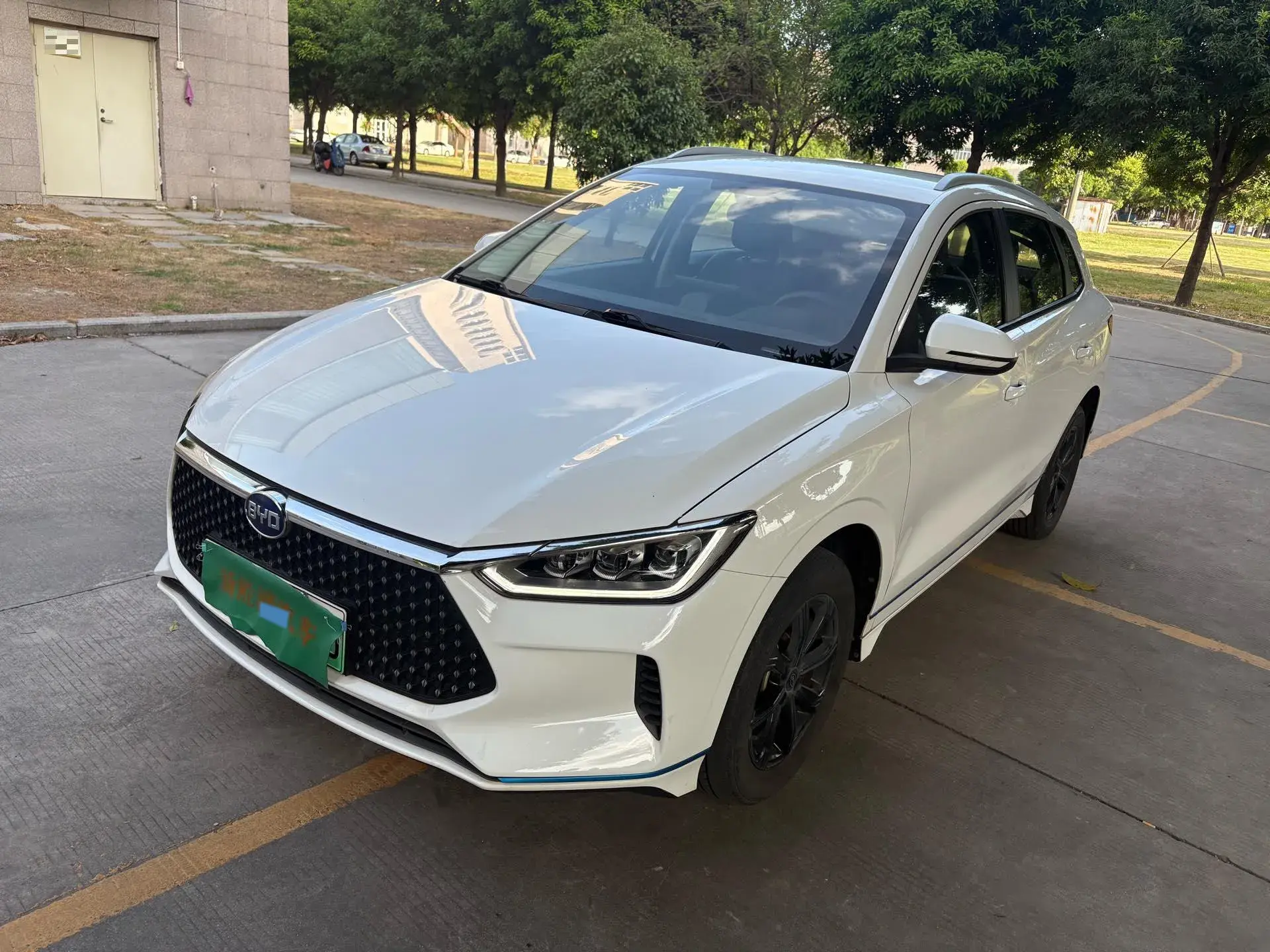 2019 BYD E2 view 1