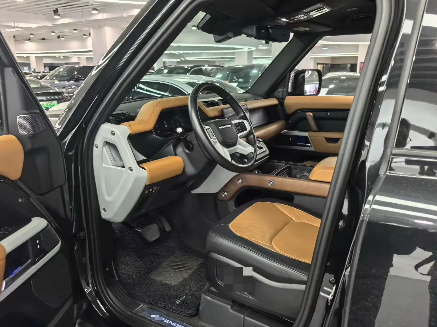 2023 LAND ROVER thumbnail 2