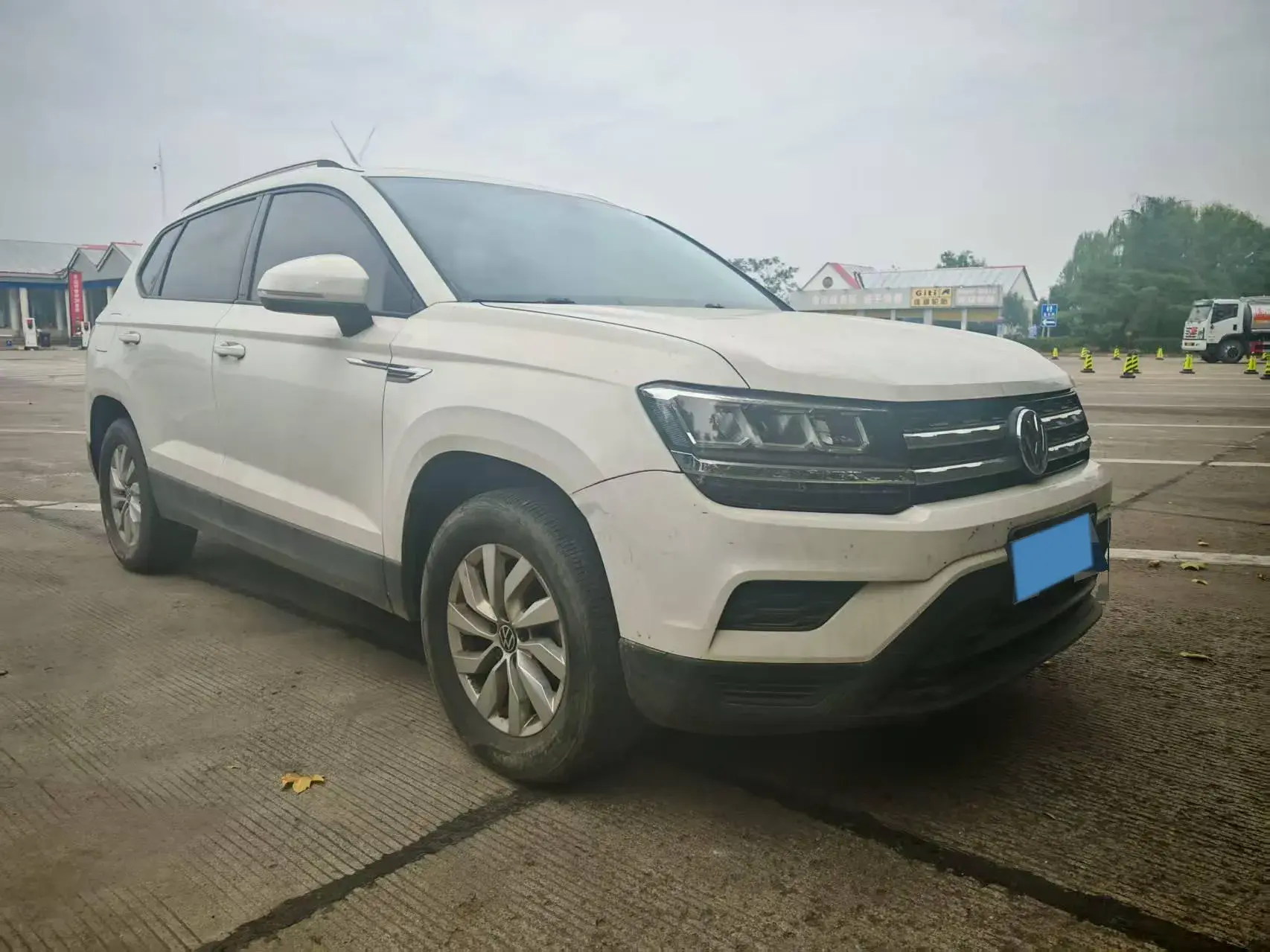 2021 VOLKSWAGEN THARU thumbnail 2