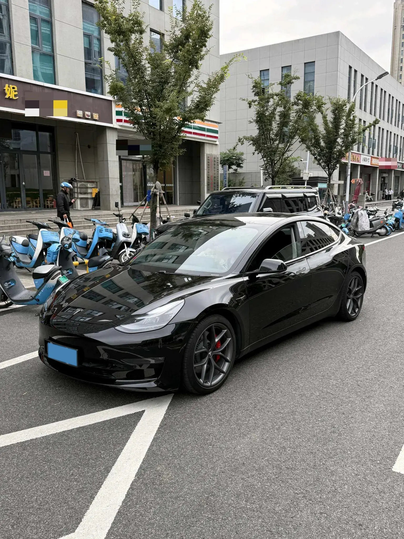 2020 TESLA MODEL view 1