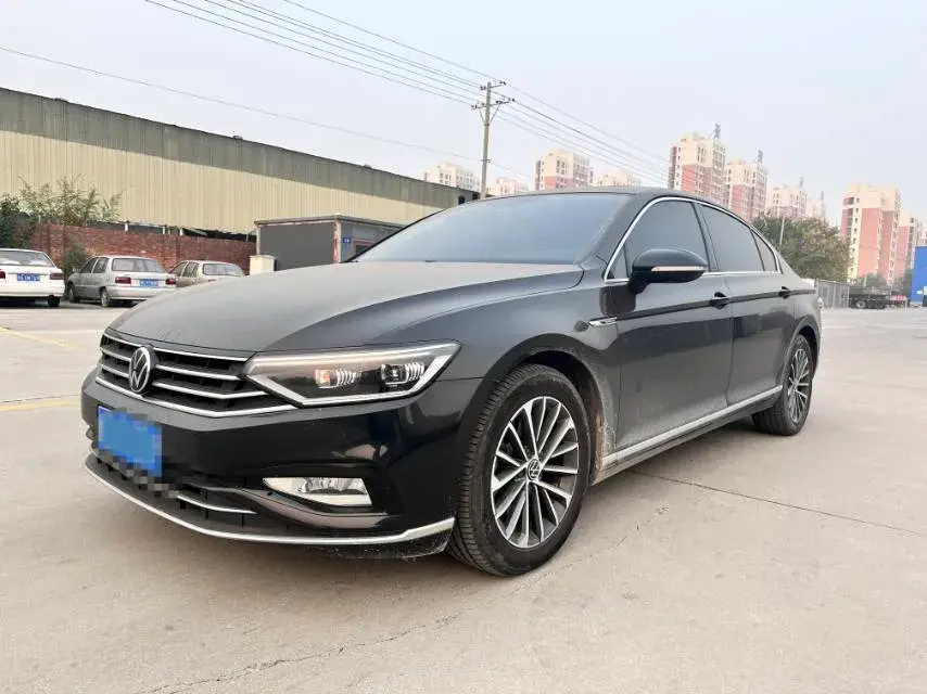 2020 VOLKSWAGEN MAGOTAN view 1