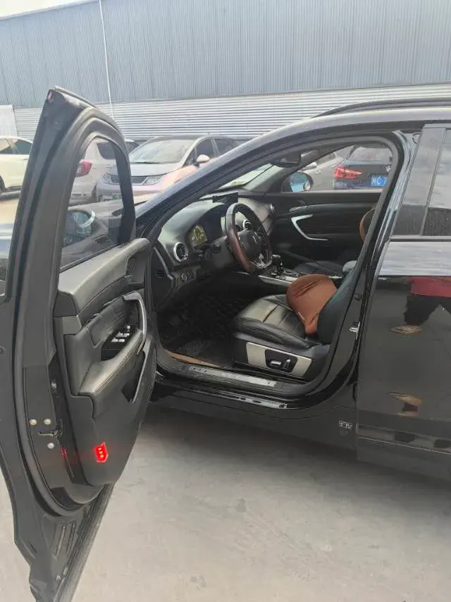 2017 WEY VV5 thumbnail 3