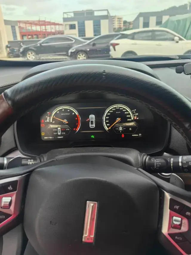 2017 WEY VV5 thumbnail 4