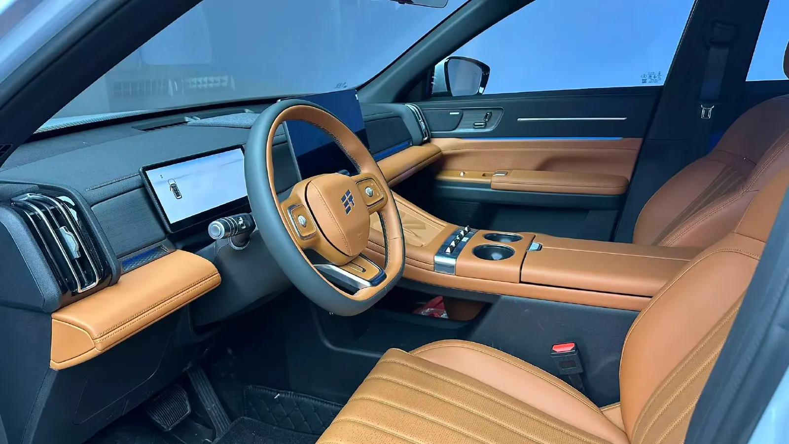 2025 Jetour ShanHai L7 PLUS 1.5T 156HP L4 1DHT PHEV,autocango,china used car exporter,china ev exporter,chinese used car exporter,chinese used ev exporter