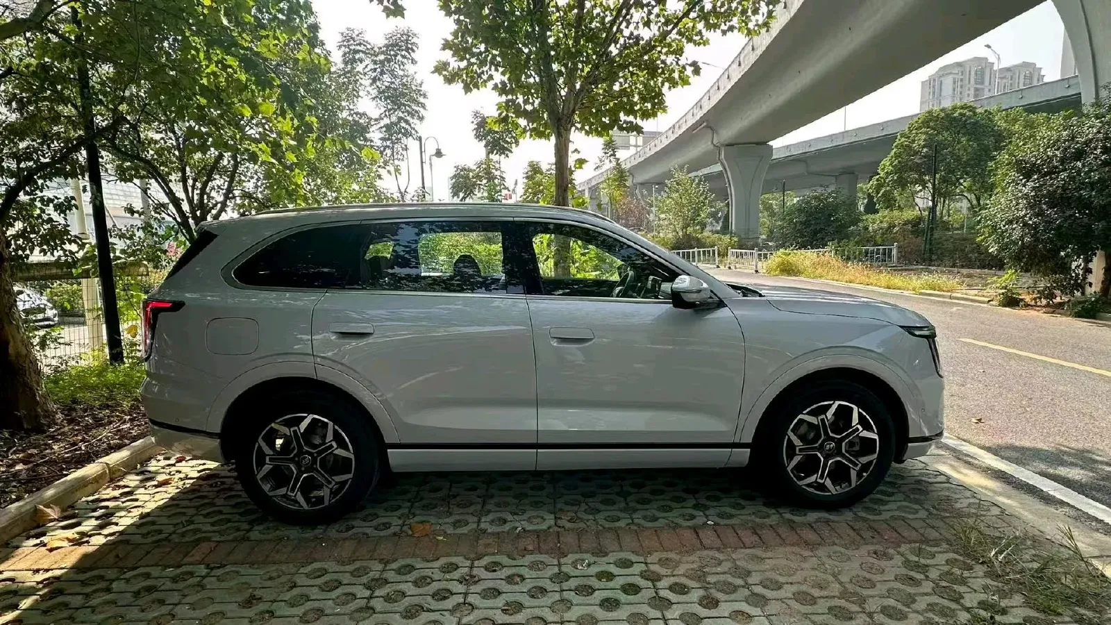 2025 Jetour ShanHai L7 PLUS 1.5T 156HP L4 1DHT PHEV,autocango,china used car exporter,china ev exporter,chinese used car exporter,chinese used ev exporter