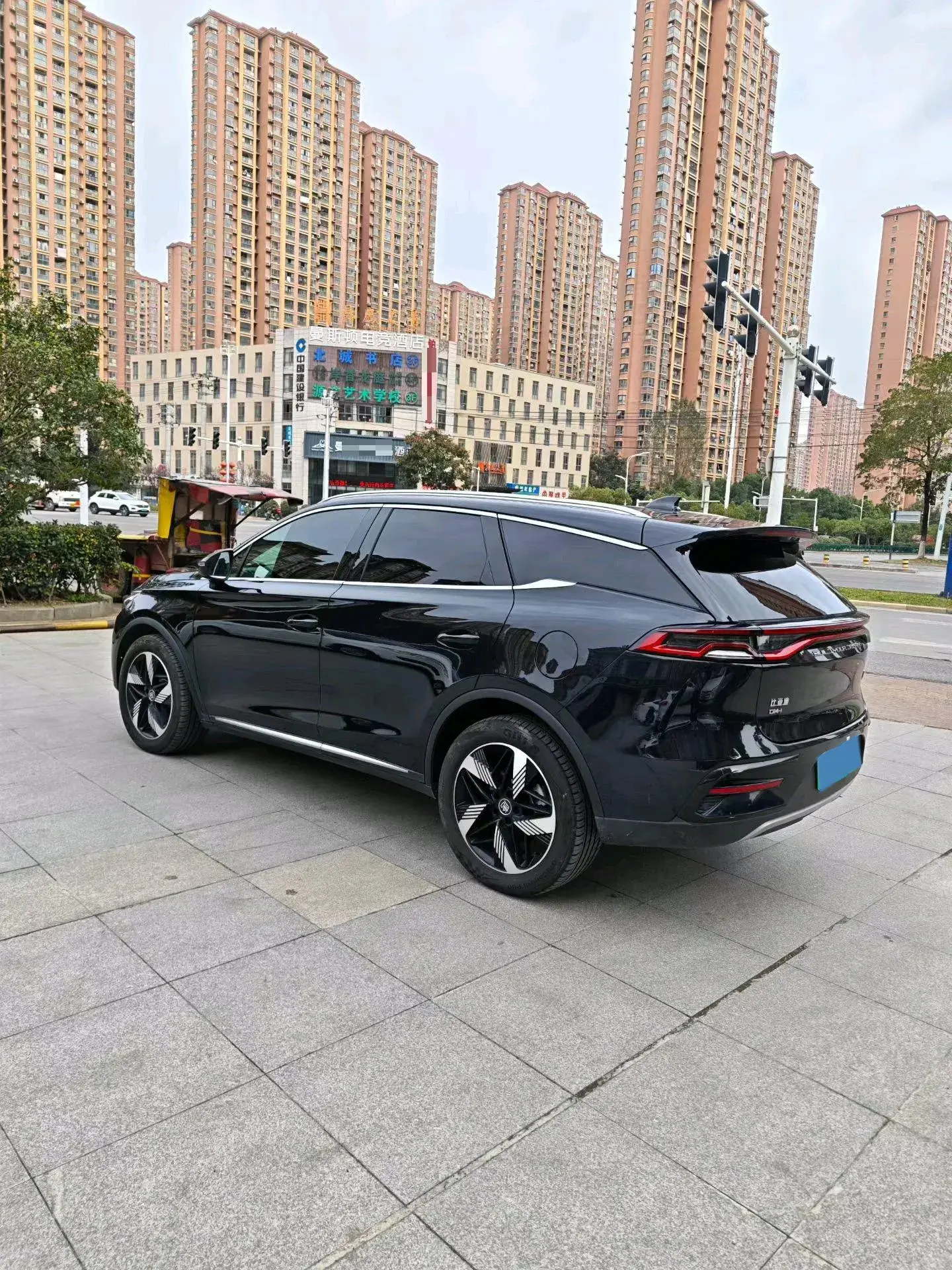 2021 BYD TANG thumbnail 4