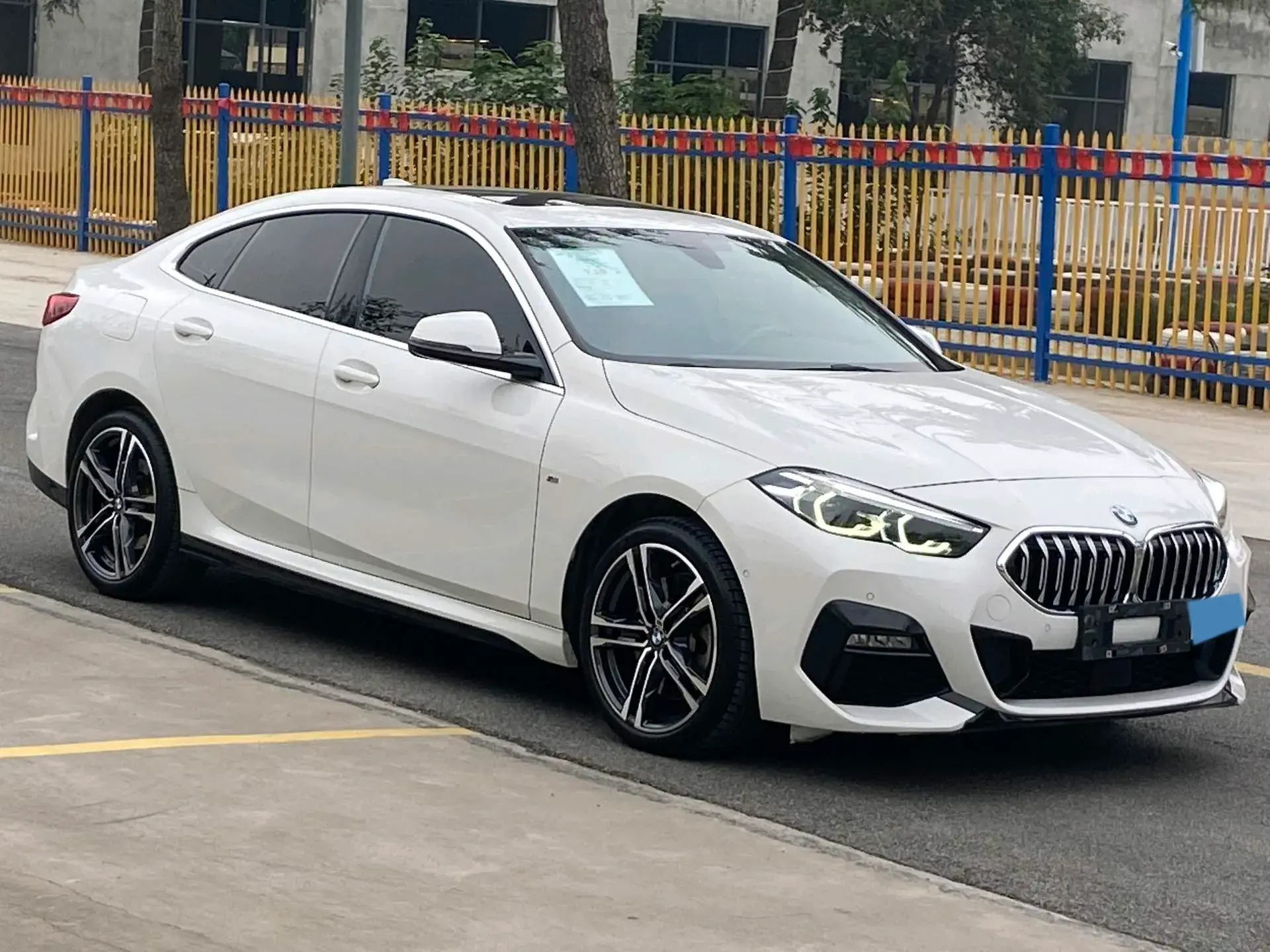 2021 BMW 2 thumbnail 3